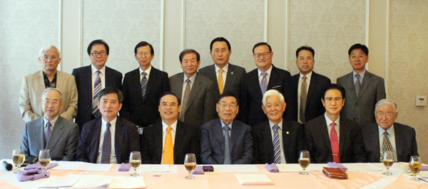 성시화운동본부가 종교개혁 500주년 행사에 관한 기자회견을 27일 개최했다.