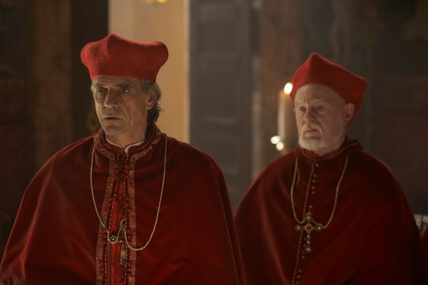 미국 드라마 의 한 장면. 보르지아(교황 알렉산더 6세)는 교회 역사상 가장 추악한 콘클라베를 통해 교황이 된 인물로 유명하다.