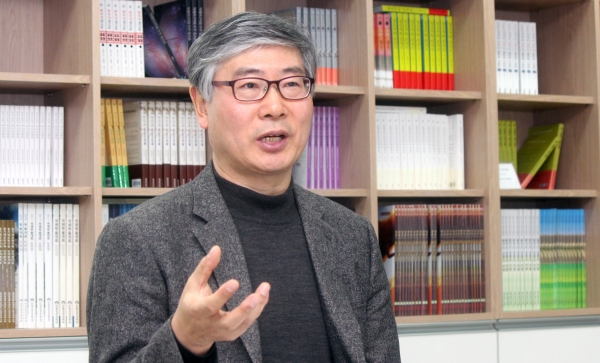 한국창조과학회 회장 한윤봉 교수. 