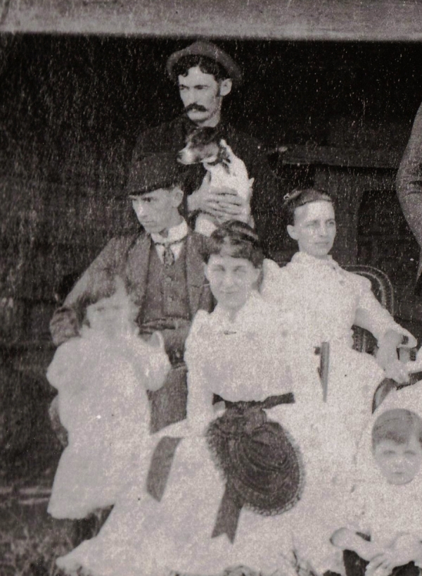남한산성에서 마페트와 게일과 닙과 헤론 부인(앞, 1891). ⓒ옥성득 교수 제공