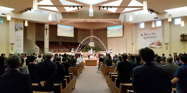 나성한인교회가 창립 42주년 기념 감사예배를 드렸다. 