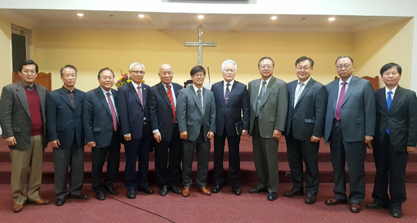 OC목사회가 원팔연 목사를 초청해 연합부흥성회를 개최했다. 
