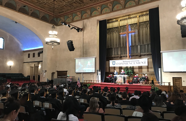 베데스다대학교 제41회 졸업식이 나성순복음교회에서 거행됐다.