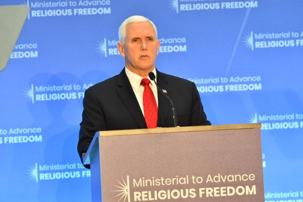▲펜스 부통령이 미 국무부 개최 '종교자유 증진을 위한 장관급 회의'에서 기조연설을 하고 있다. ⓒ美 국무부 홈페이지 캡처