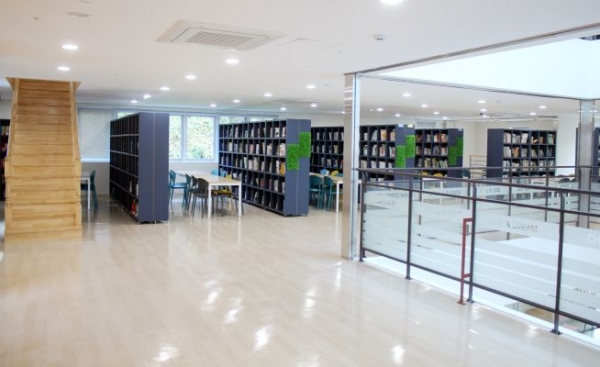 은평제일교회에서 지역 주민들을 위해 개설한 비전센터 내 작은도서관 모습. ⓒ이대웅 기자