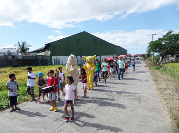 어린이 초청 전도를 위한 마을 행진
