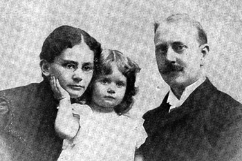 1897년 저자 존스가 사역하던 제물포에서 찍은 가족 사진(206쪽). ⓒ홍성사 제공