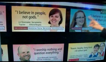 미국의 가장 큰 무신론 단체 중 하나인 종교로부터의자유재단(FFRF)의 광고판. ⓒ폭스뉴스 보도화면 캡처.