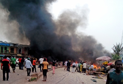 ▲지난 5월 중순 나이지리아 보코하람에 의해 발생한 폭탄 테러 현장. ⓒAP/뉴시스