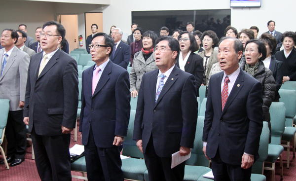 오렌지카운티교협과 민주평통 주최로 삼일절 기념 평화통일 염원 기도회가 열렸다. 