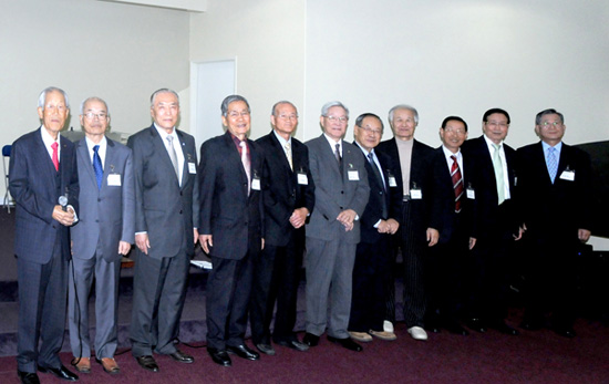 남가주한인기독교원로목사회 제67회 총회에서 임명된 신임원들.