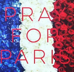 NS에서 확산되고 있는 ‘#Pray for Pairs’(파리를 위해 기도합시다) 이미지. ⓒ인스타그램 