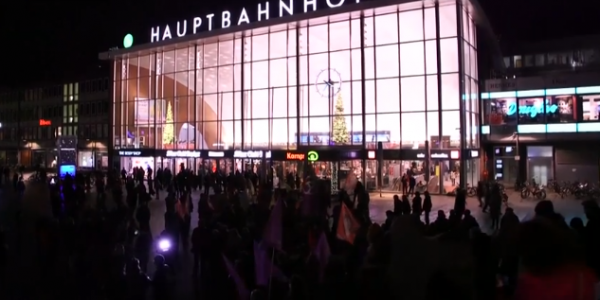 1천여 명의 이민자들로 말미암아 집단 성폭력 범죄가 발생한 쾰른 시내 중심가 모습. ©온라인 동영상 캡춰.
