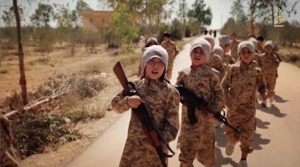 IS의 소년병들.