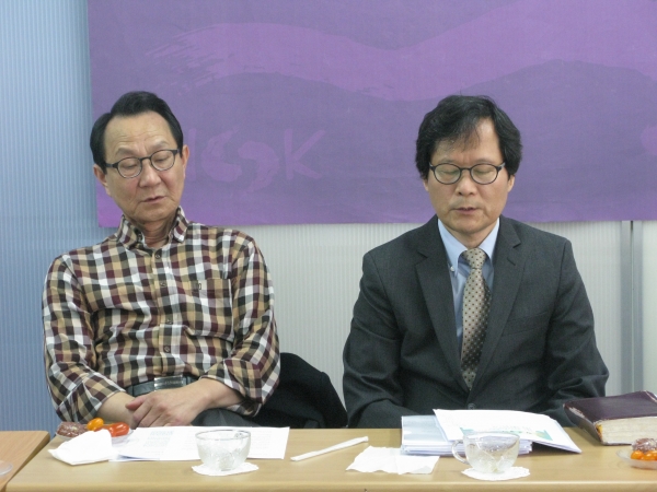 기장 교단의 박종화 목사(경동교회 원로, 왼쪽)와 예장합동 교단의 박용규 목사(총신대 역사신학)가 한 자리에 앉아 한국교회의 현재와 미래를 논했다. ©박용국 기자